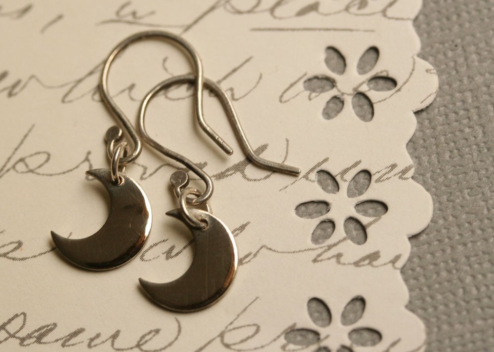 Sterling Silver Crescent Cut Out Earring main image 0