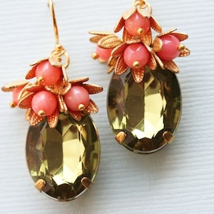 Coral Earrings Green Glass Stones Vintage Glass Cluster Earrings Gift For Her Vintage Glass Earring Coral And Green Earrings