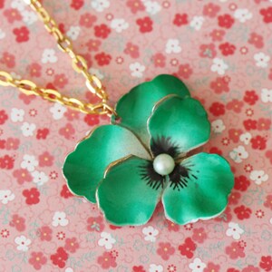 Green Flower Necklace Vintage Green Pansy Enamel Flower Botanical Jewelry Viola Pendant Large Flower Necklace image 1