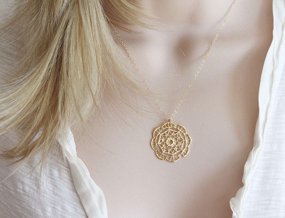 Gold filigree pendant necklace sale