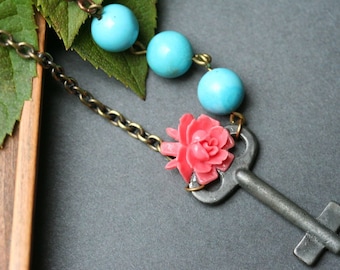 Vintage Skeleton Key Necklace Antique Skeleton Key Necklace Flower key Necklace Vintage Jewelry Antique Jewelry