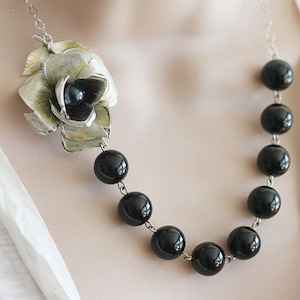 Black Flower Necklace Vintage Beaded Necklace Flower Beaded Jewelry Vintage Black Beaded Necklace Gift For Her
