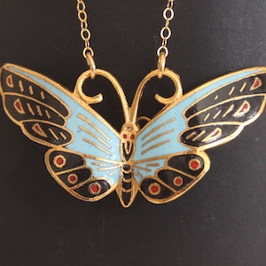Blauwe vlinderketting emaille vlinderhanger botanische sieraden zwarte vlinder vintage hergebruikt cadeau voor haar