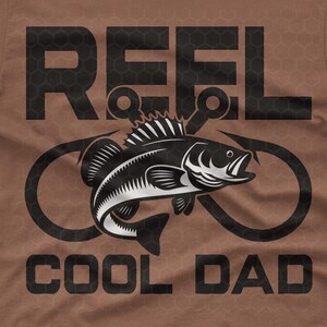Reel Cool Dad SVG und PNG | Angeln svg für Cricut | Angeln Papa svg Shirt Design | Vatertagsgeschenk PNG | Lustiges Fischen-Shirt Design svg