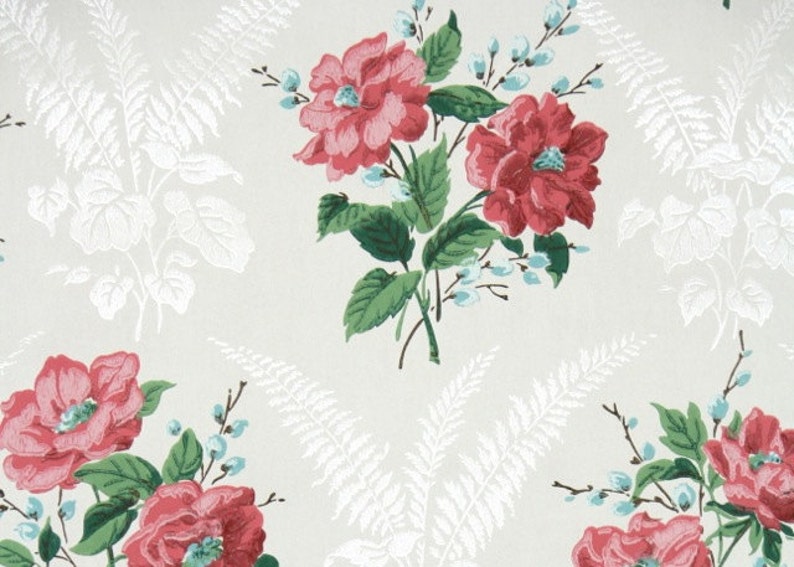 1940's Vintage Wallpaper Floral Wallpaper with Large Pink Open Roses and Blue Flowers on White image 1