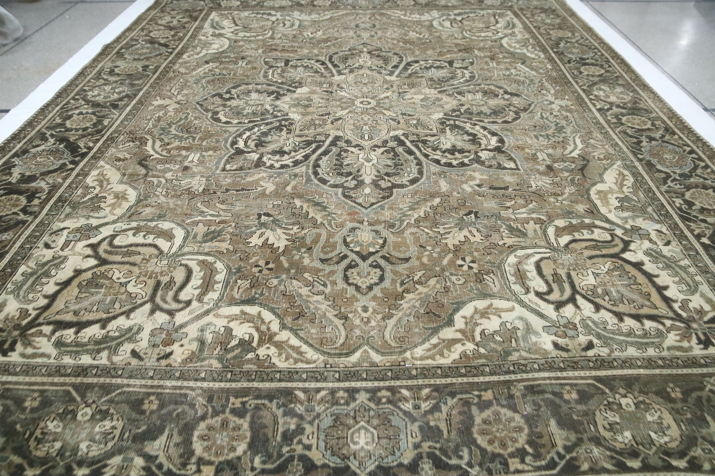 10x13 Heriz Vintage Area Rug - Persian Style Hand Knotted Low Pile Wool Rug - Distressed Rug - Antique Rug - Medallion Rug - Faded Rug
