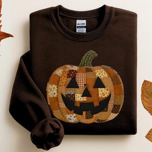 Retro Patchwork Effect Pumpkin Sweatshirt,Halloween Pumpkin Shirt,Cozy Fall Sweater,Spooky Season Shirt, Autumn Outfit Gift,October Shirt