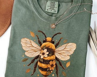 Bee Shirt,Botanical Bee Shirt,Bee Lover Gift,Floral Bee Tee,Cottagecore Shirt,Honey Bee Shirt,Nature Lover Gift,Beekeeper Gift,Save The Bees