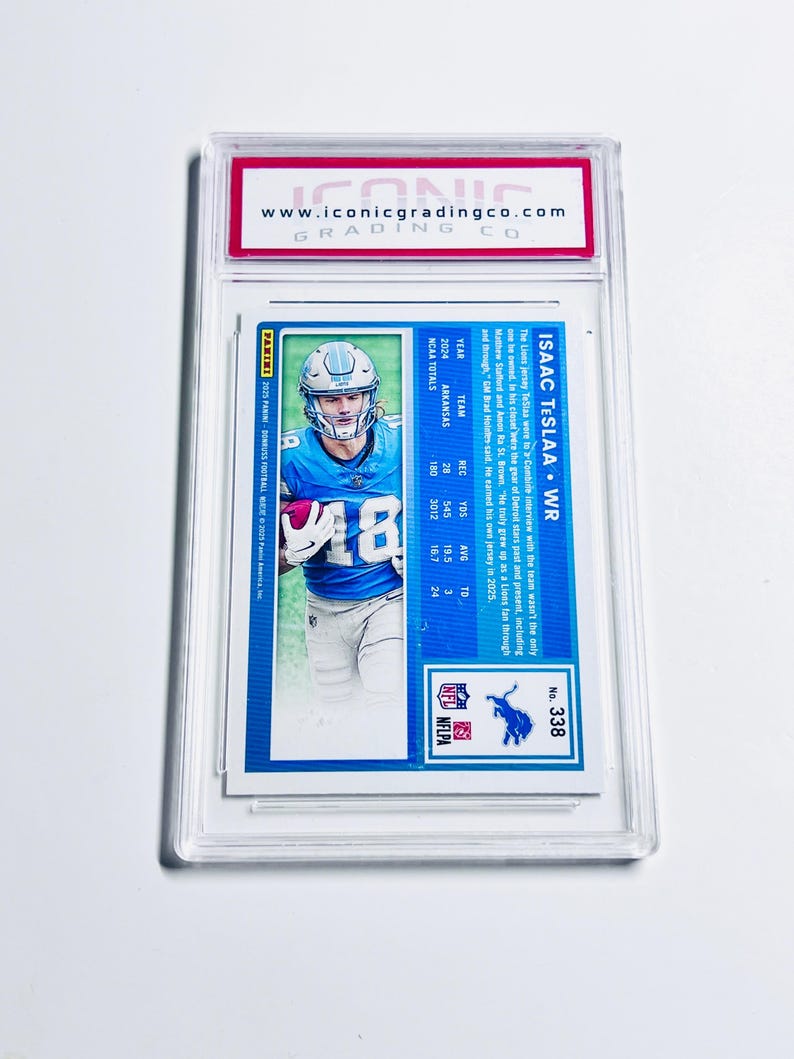 Karta debiutanta ISAAC TeSLAA GRADED 10 2025 Donruss Rated Rookie #338 Detroit Lions PRISTINE Card zdjęcie 2