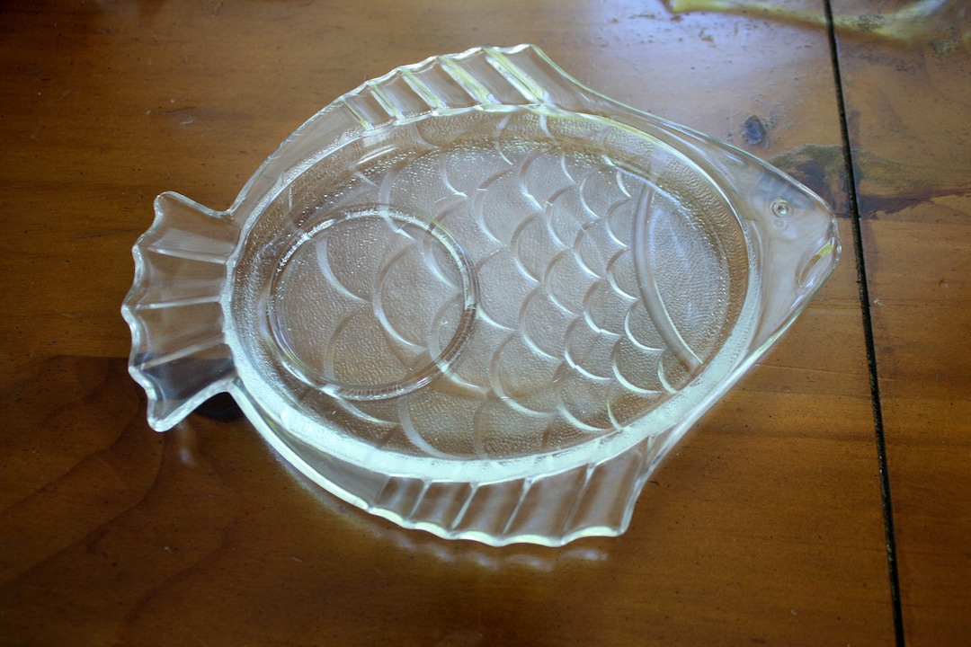 Vintage Clear Glass Fish Plates/hostess Plates/sandwich Plate Etsy