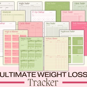 Può includere: Una collezione di tracker per la perdita di peso stampabili in vari colori, tra cui rosa e verde. I tracker includono sezioni per peso, pasti, calorie e fitness. Il testo "ULTIMATE WEIGHT LOSS Tracker" è visibile in basso.