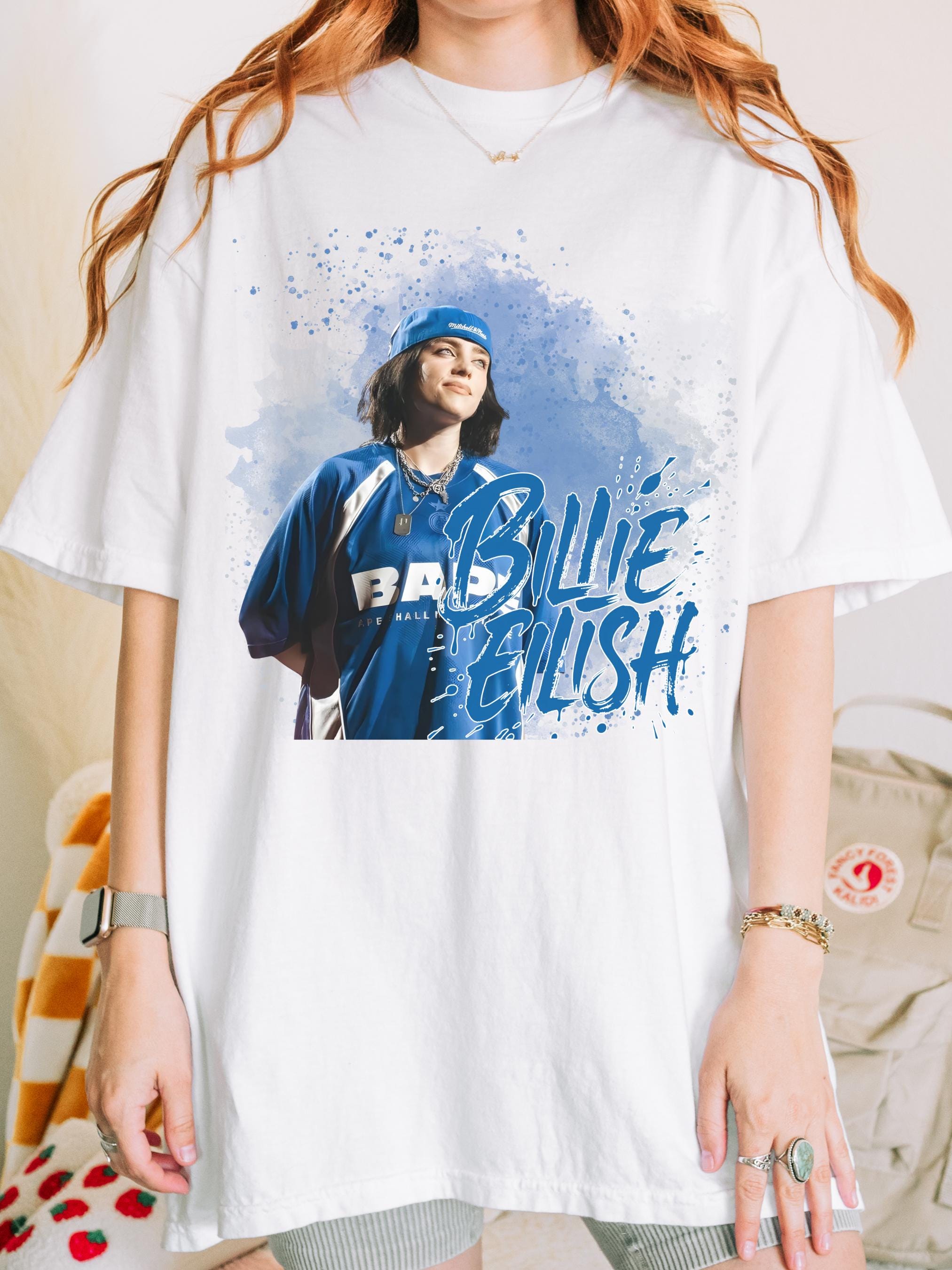 セット BILLIE EILISH Tシャツ + キーチャーム ツアーグッズ ビリー・アイリッシュが最新公式グッズの国内予約販売をスタート