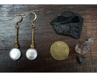 pearl earrings  // june birthstone