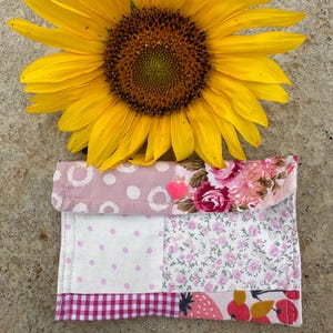 Porta-moedas upcycling feita com retalhos rosa, porta-cartão visita patchwork, algodão reciclado, porte sabão feito à mão, bolsa pequena,