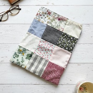 Funda protectora de tela patchwork multicolor gratuita + coletero a juego gratuito incluido.