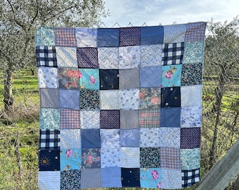 Manta geométrica com retalhos azul em algodão feita à mão / Festejar a primavera/ Arte têxtil azul estilo boho/ pique nique, decoração mesa