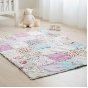 Copertina patchwork rosa per neonata | Trapunta leggera in cotone | Regalo personalizzato per neonato + elastico per capelli abbinato in omaggio