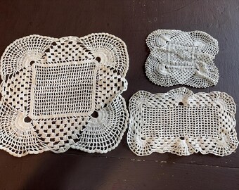 Handmade Crochet Doilies, 3 Piece Beige Crochet, Vintage Table Linens Cottage Decor
