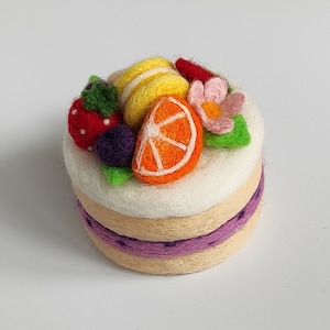 Felt cake- Faux cake- Decorative cake- Cake pin cushion- Felt Christmas food- Home& Kitchen décor- Bakery décor-Play Cake- Pretend food