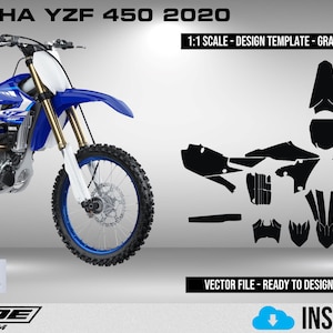 Może przedstawiać: Czarno-biały szablon graficzny do motocykla Yamaha YZF 450 z 2020 roku. Szablon zawiera wszystkie główne panele nadwozia i jest gotowy do wydrukowania i użycia do tworzenia niestandardowych grafik. Szablon jest dostępny w formatach PDF, EPS i CDR.