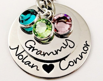 Collier Grammy - Grandma Nana Nona Mommy Mother - 2 Disc Stacked Layered Jewelry - Gravure