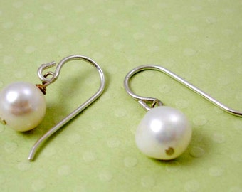 Freshwater Pearl Earrings - White Drop Earrings - Sterling Silver Earwires - Bridesmaid Gifts - Minimalist - RoseCreekCottage