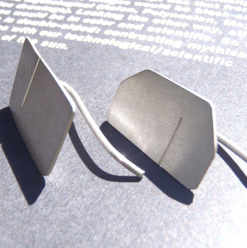 Drop Rectangular Slot Mismatched Earrings: A Trendy Geometric & Asymmetric Design Minimal Cool Earrings for Contemporary Jewelry Lovers afbeelding 8