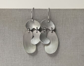 Dangling Lucie minimalist chandelier earrings, cute modern aesthetic design, abstract squiggly shaped | Slow & eco friendly handmade