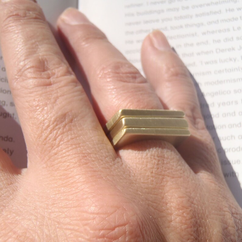 Rectangular stackable brass ring solid minimalist geometric golden design Cool Modern Jewelry Gift afbeelding 3