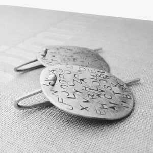 Aretes estampados ABC regalo para amantes de los libros, aretes divertidos para profesoras, aretes de libros, aretes diarios,aretes alfabeto
