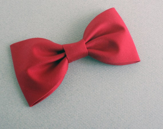 Items similar to red fabric bow hair accessory with a crocodile ...