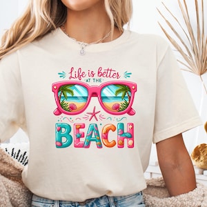 Das Leben ist besser am Strand PNG, Sommer T-Shirt T-Shirt Design, Sommer Strand Zitat PNG, Sommer Tshirt PNG