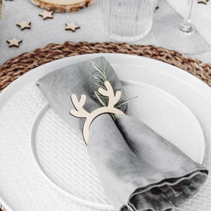 6 Wooden Reindeer Napkin Rings, Christmas Napkin Rings, Christmas Dinner Table Setting, Christmas Tableware, Festive Holiday Napkins Rings