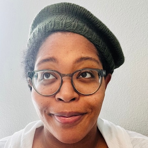Hand Knit Beret / Army Green / knitted beret / handmade / Free Shipping