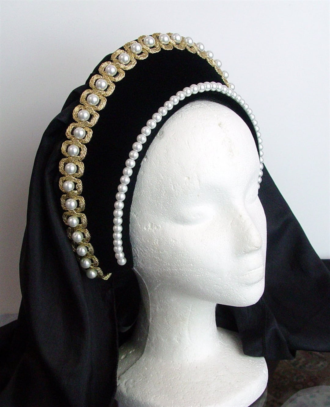 tudor headpiece