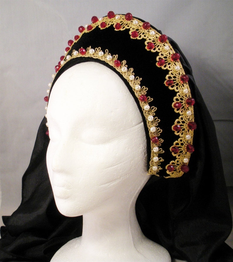 tudor headpiece