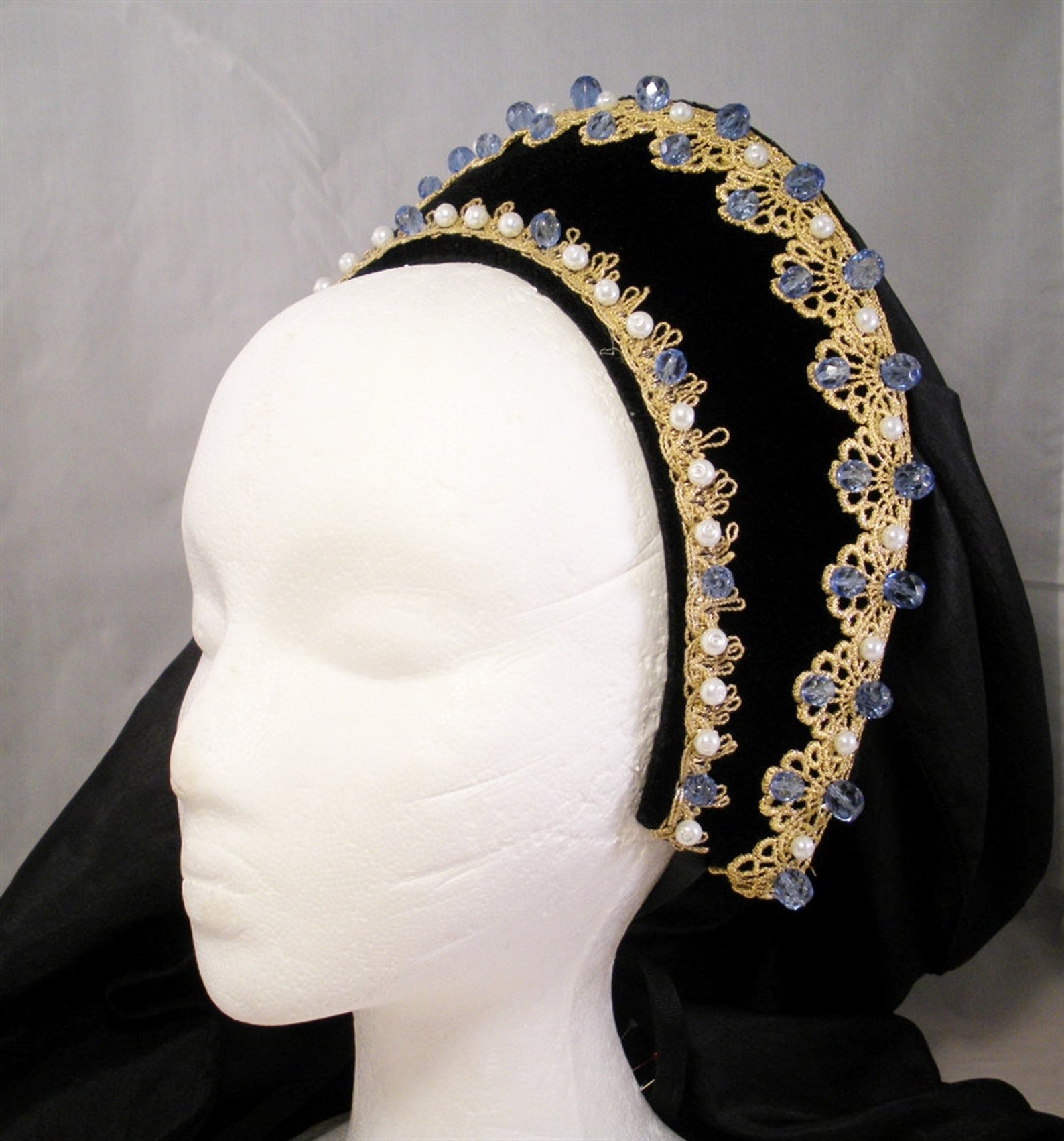tudor headpiece
