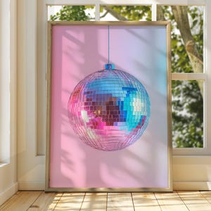 Póster de arte de bola de discoteca de arcoíris - Impresión de bola de discoteca - Impresión de buenas vibraciones - Arte de discoteca retro funky - Interior de los años 70 - Estética cálida retro rosa