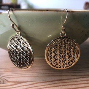 Flower of Life earrings in gold look