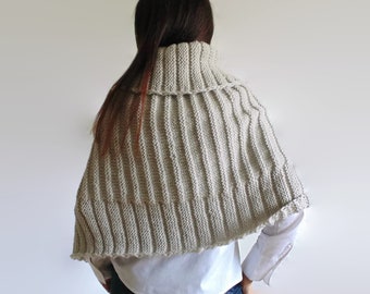 Light Gray Poncho, Hand Knitted in Pure Merino Wool, Zippered Poncho with Cowl