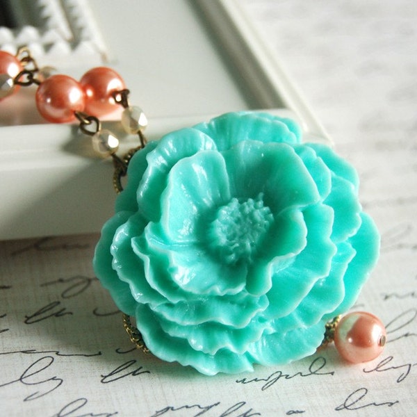 CLEARANCE SALE Sweet Mint Poppy Necklace