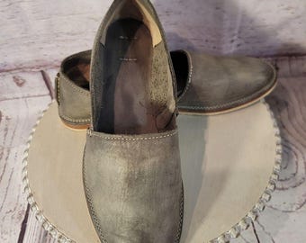 Zapatos planos Frye Milly A Line para mujer, modelo 73717, de piel gris carbón, sin cordones, talla 8