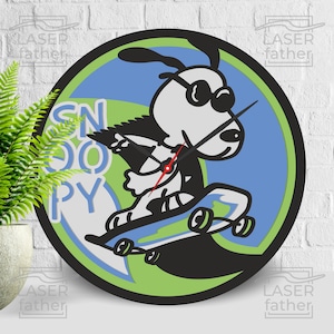 Hund Skateboard SVG, Cartoon Hund Kunst, Multilayer Laser Cut, CNC Crafts, Papierschnittdesign, 3D Holzuhr, Cricut Projekte