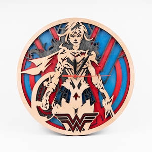 Wonder Women SVG, horloge en couches, super-héros découpé au laser, super fille, fichiers de routeur CNC 3D, découpe de bois Cricut, téléchargement numérique