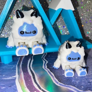 Yeti or Big Foot  | 3D Printed, Flexible Fidget or Keychain, Chose Your Color | Two Sizes | Sensory Gadget, 3D Printed Gift | Desk Art
