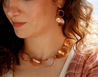 Conjunto Frigg em cobre, colar e brincos