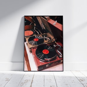 Vintage Record Player Print: Retro Music Room Wall Art