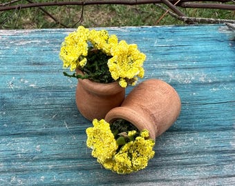Oak-Stain Flower Pots with Yellow Flowers for Model Horses, Doll Houses and More