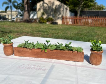 Model Horse Brush Box & Pots | Traditional Scale Set