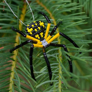 Garden Spider, Black and Yellow Beaded Spider, Creepy Beaded Spider Ornament, Fall Hanging Spider Decoration